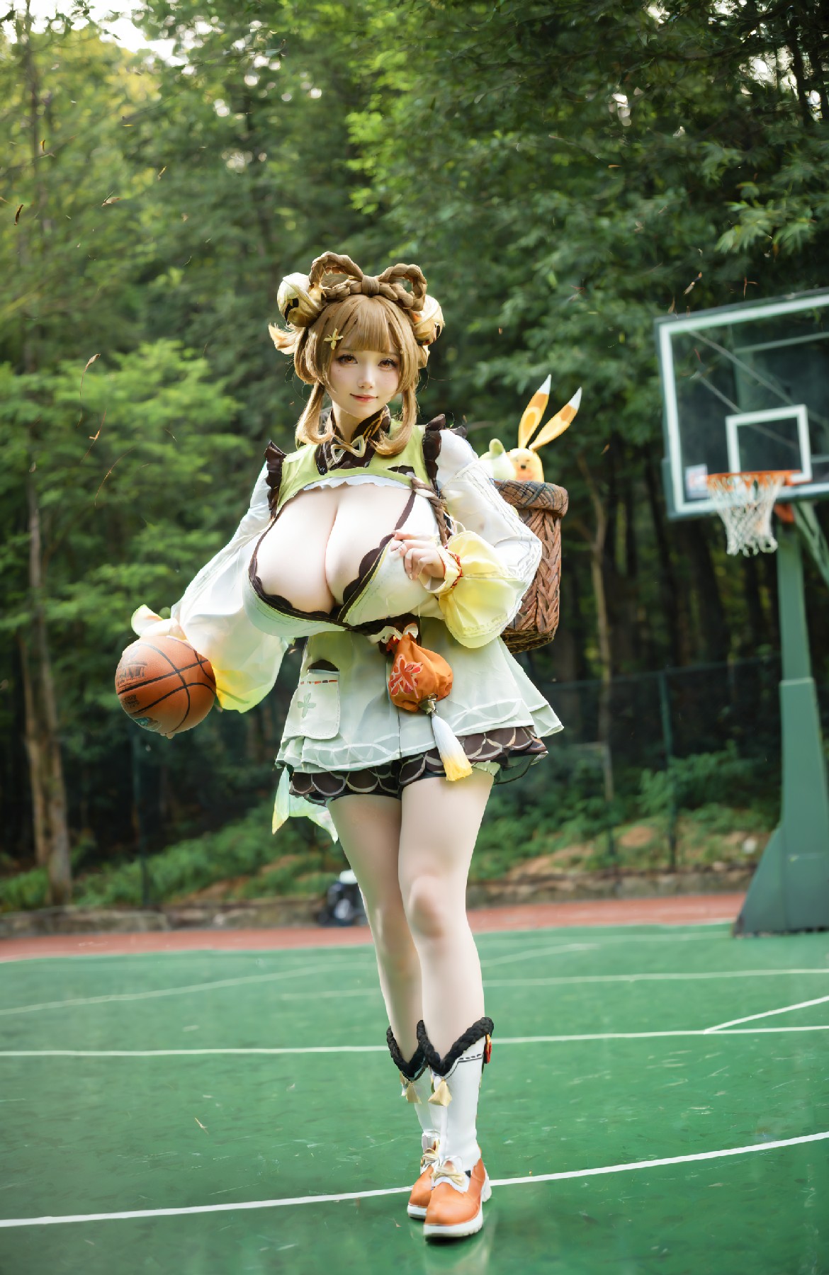 yaoyao cosplay (genshin impact)